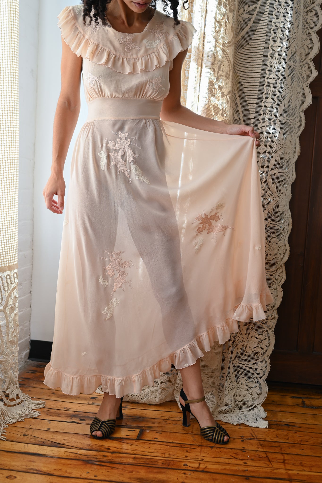 Demetra's Silk Georgette Appliqué Gown – Demetra Vintage