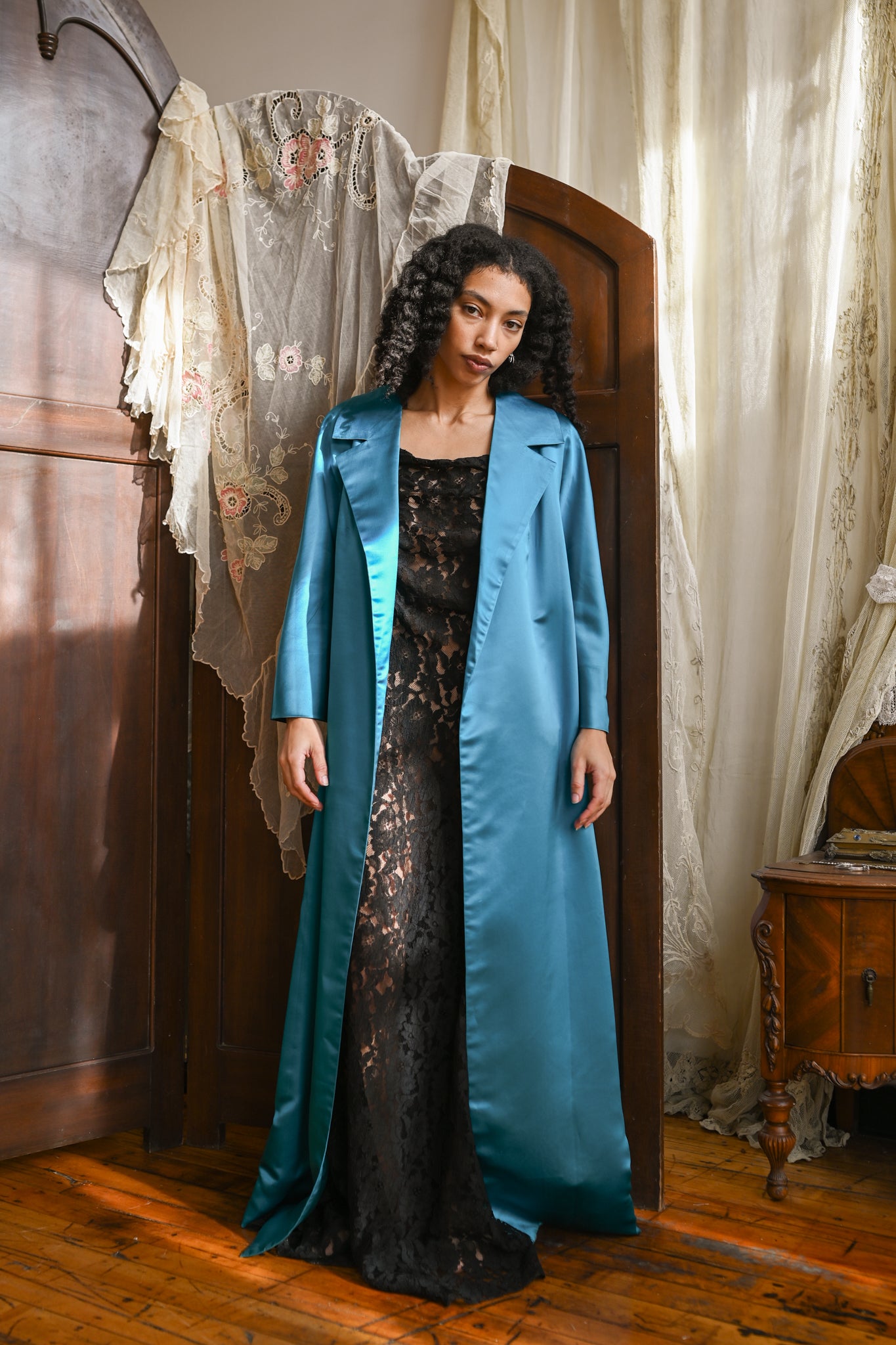 1950s Teal Duchesse Silk Opera Coat – Demetra Vintage