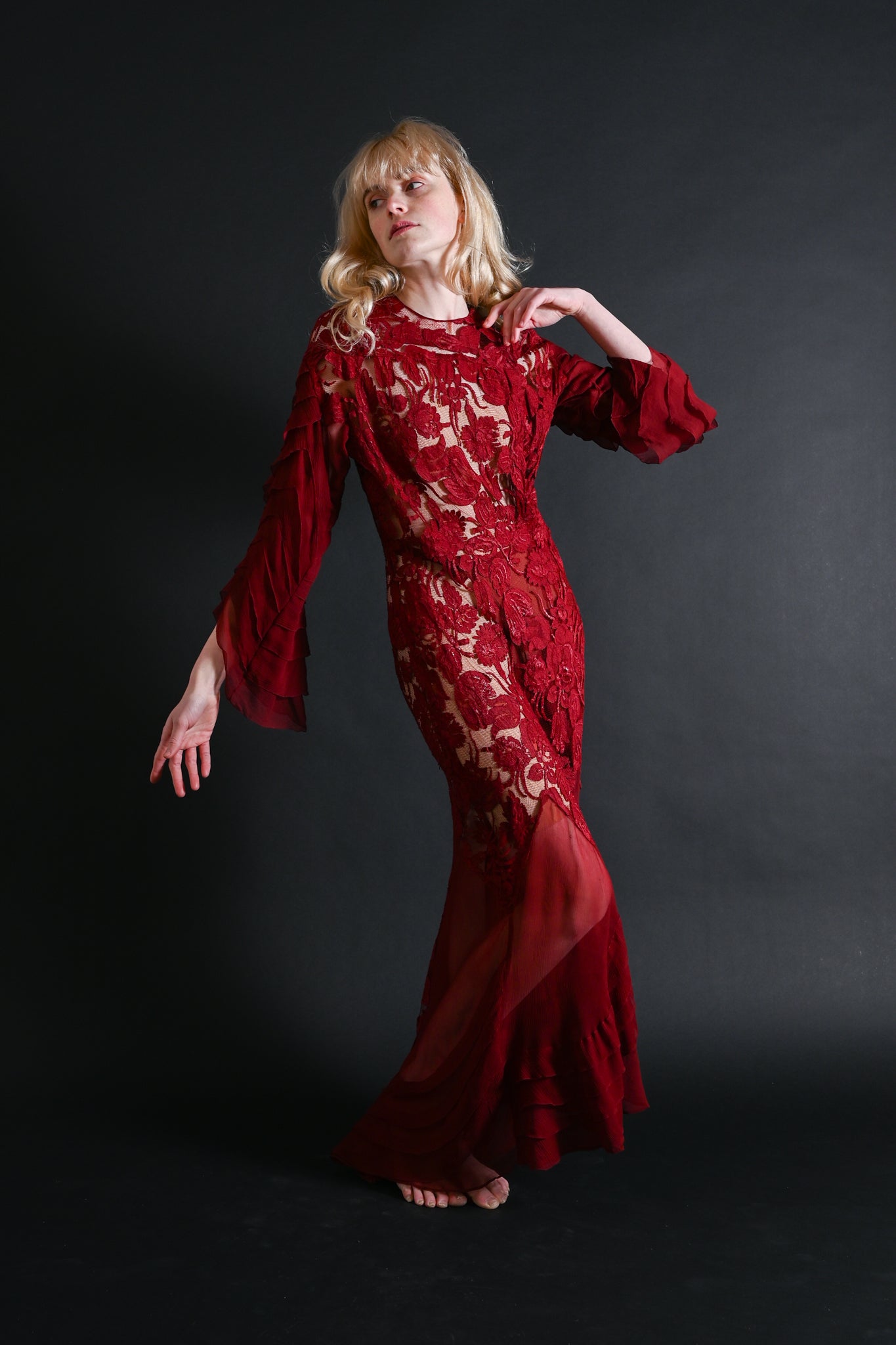 1930s Blood Red Lace + Silk Chiffon Robe [xs/sm/med] – Demetra Vintage