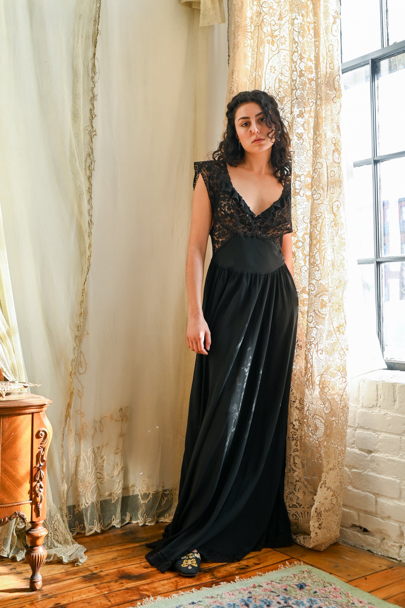 1940s Fischer's Black Silk Plunge Gown [med/lrg] – Demetra Vintage