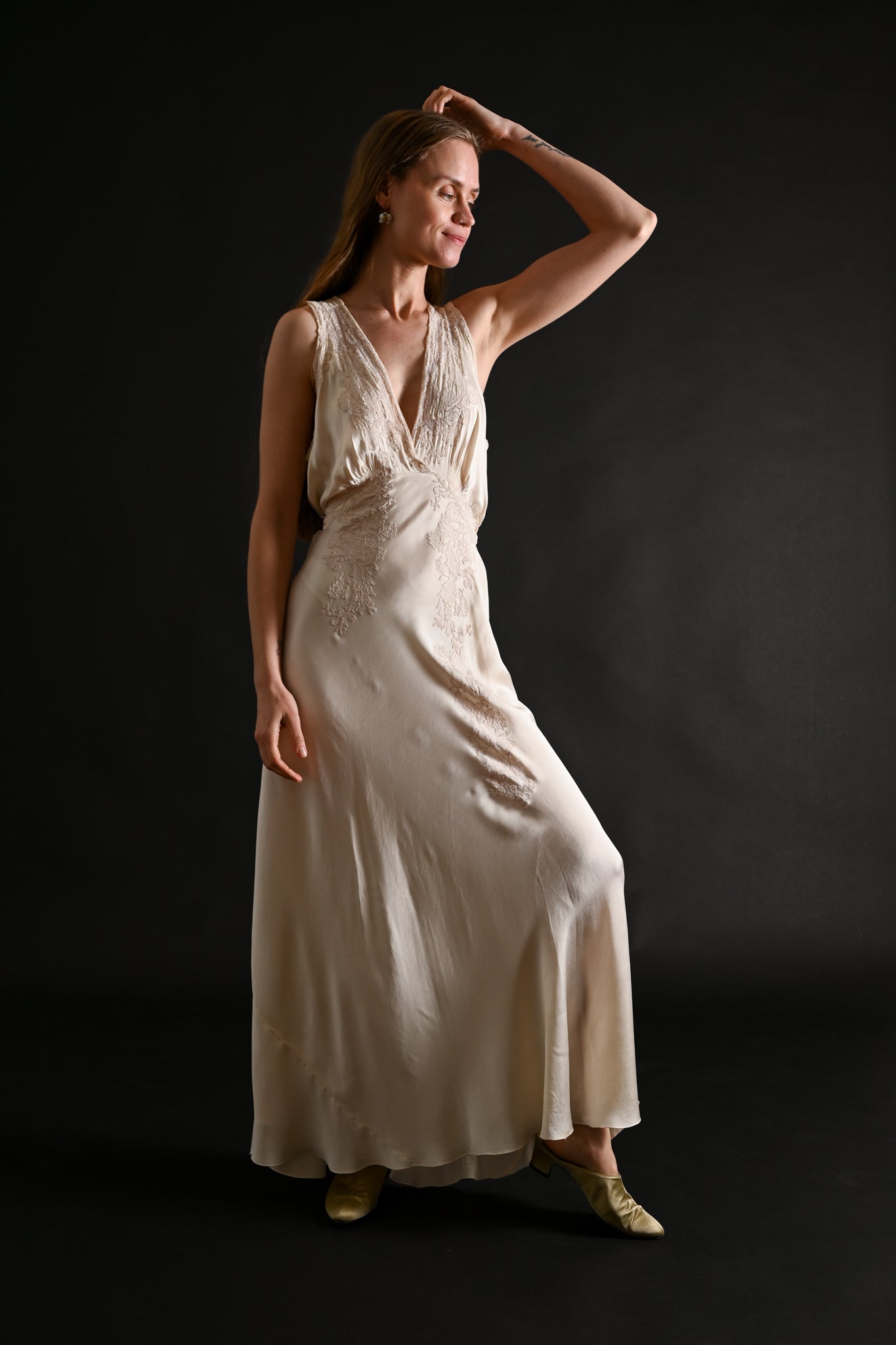 1930s Ivory Silk + French Lace Appliqué Gown [med/lrg]