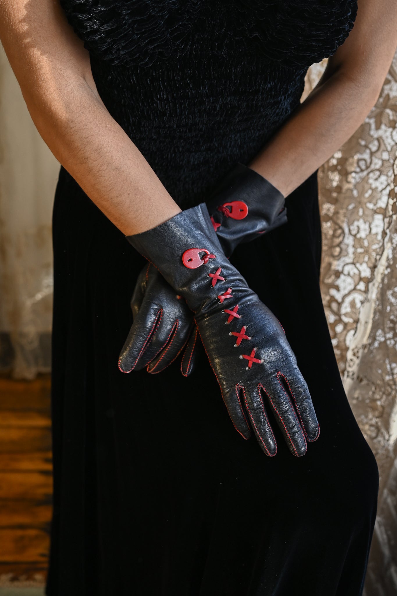 1940s Novelty Lock Leather Gloves