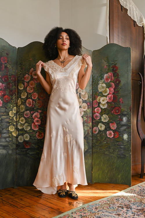 Demetra's Trained Silk + Lace Bow Appliqué Gown [xs/sm]