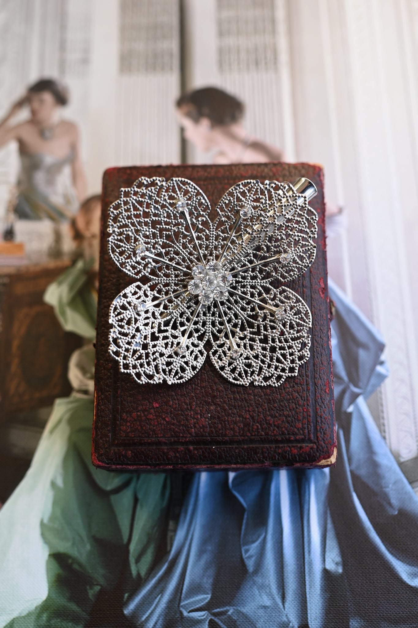 Midcentury Rhinestone Filigree Barrette