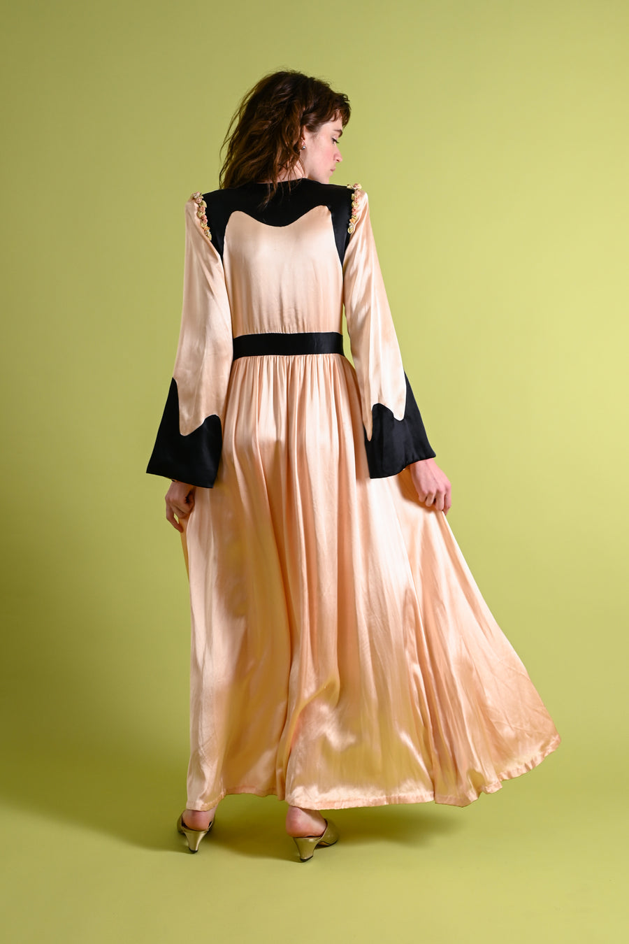 1930s Pink + Black Dressing Gown with Silk Ribbonwork Florals [xs/sm]