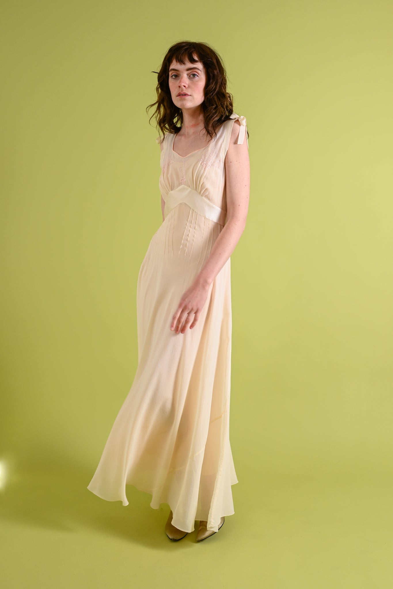 1930s Silk Chiffon Gown with Bow Embroidery [xs/sm]