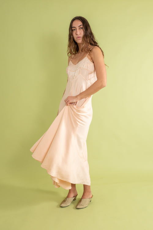 1930s Soft Peach Bow Appliqué Silk Slip [sm/med]