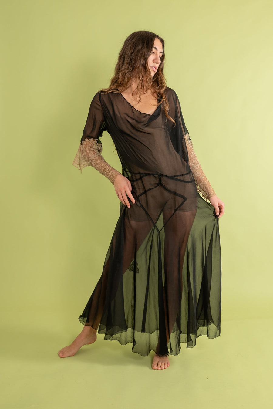1930s Silk Chiffon Lace Appliqué Wing Sleeve Gown [med/lrg/xl]
