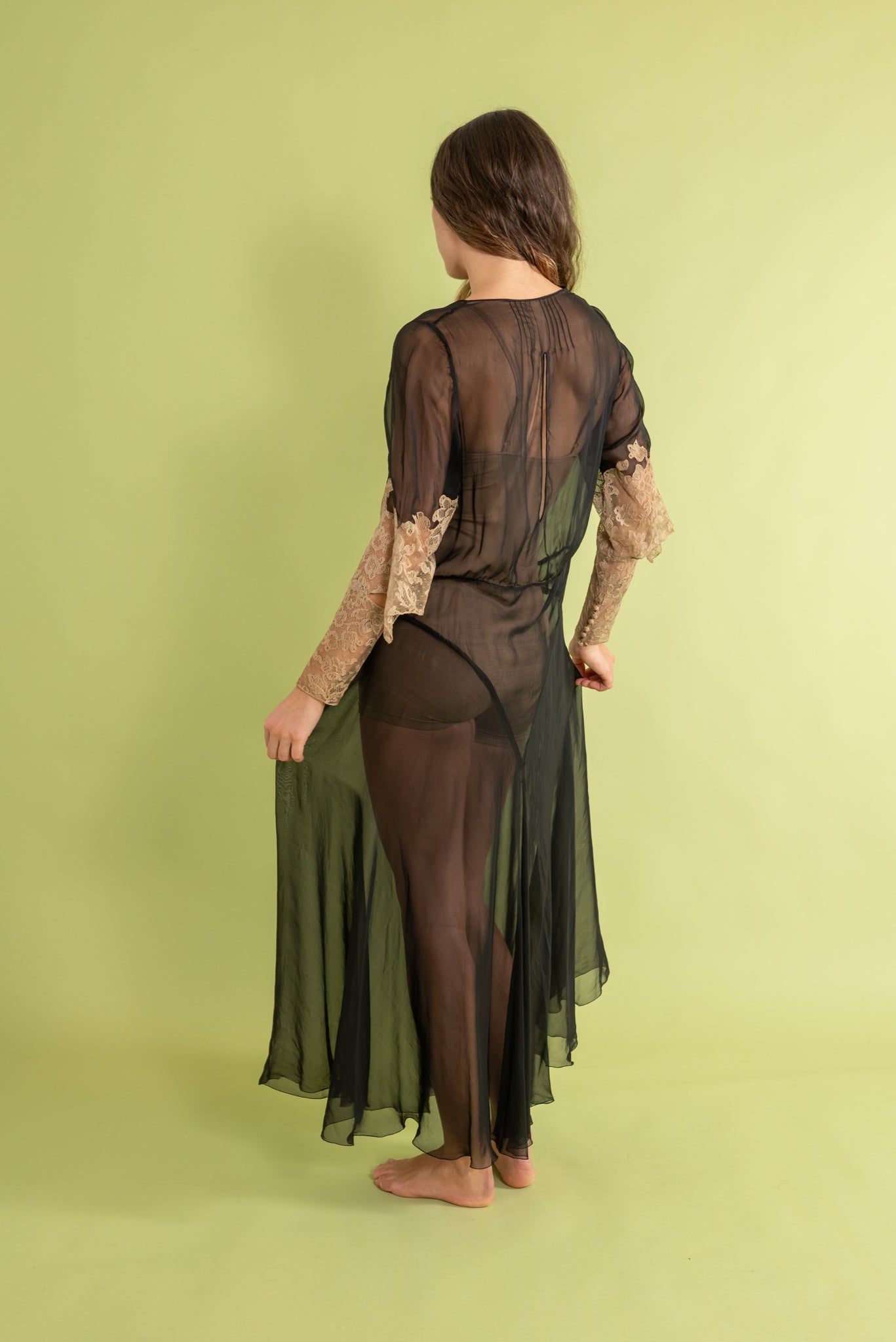 1930s Silk Chiffon Lace Appliqué Wing Sleeve Gown [med/lrg/xl]