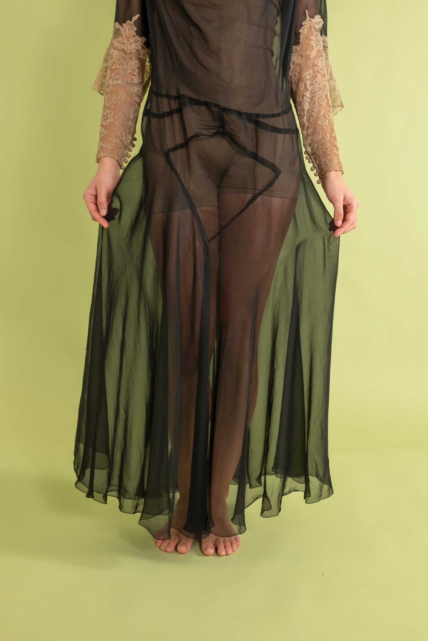 1930s Silk Chiffon Lace Appliqué Wing Sleeve Gown [med/lrg/xl]