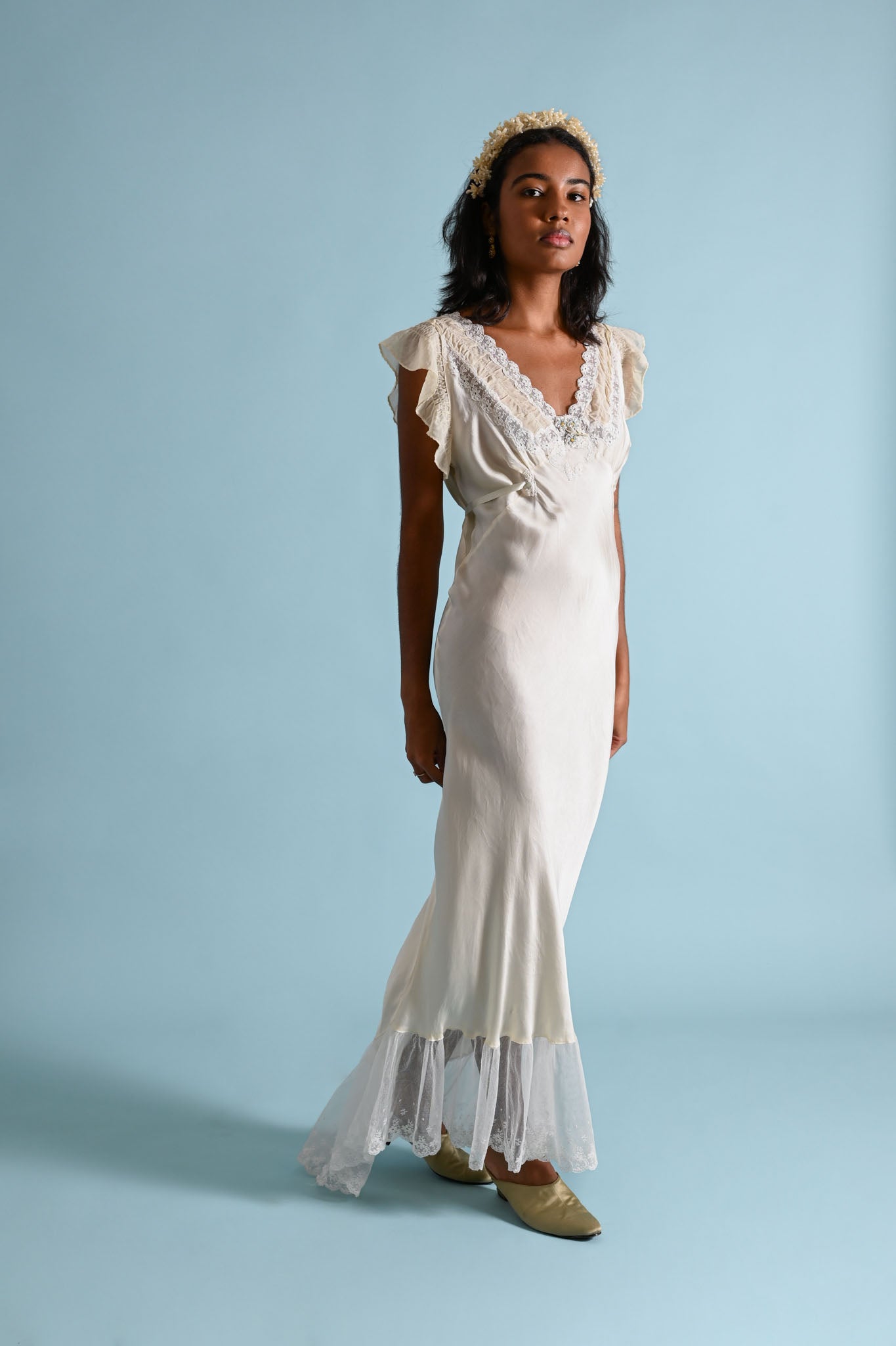 1930s Ivory Trained Blue Rosette Gown [med/lrg/xl]