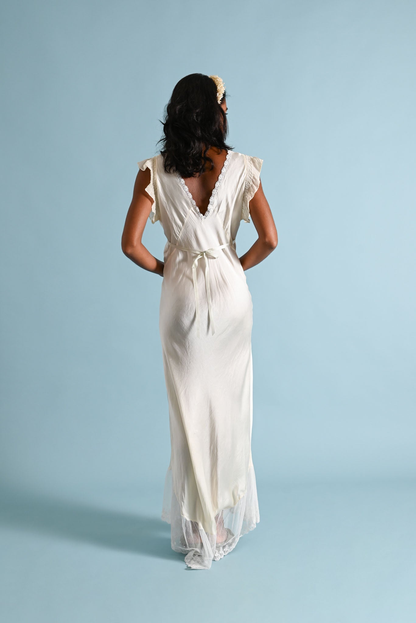 1930s Ivory Trained Blue Rosette Gown [med/lrg/xl]