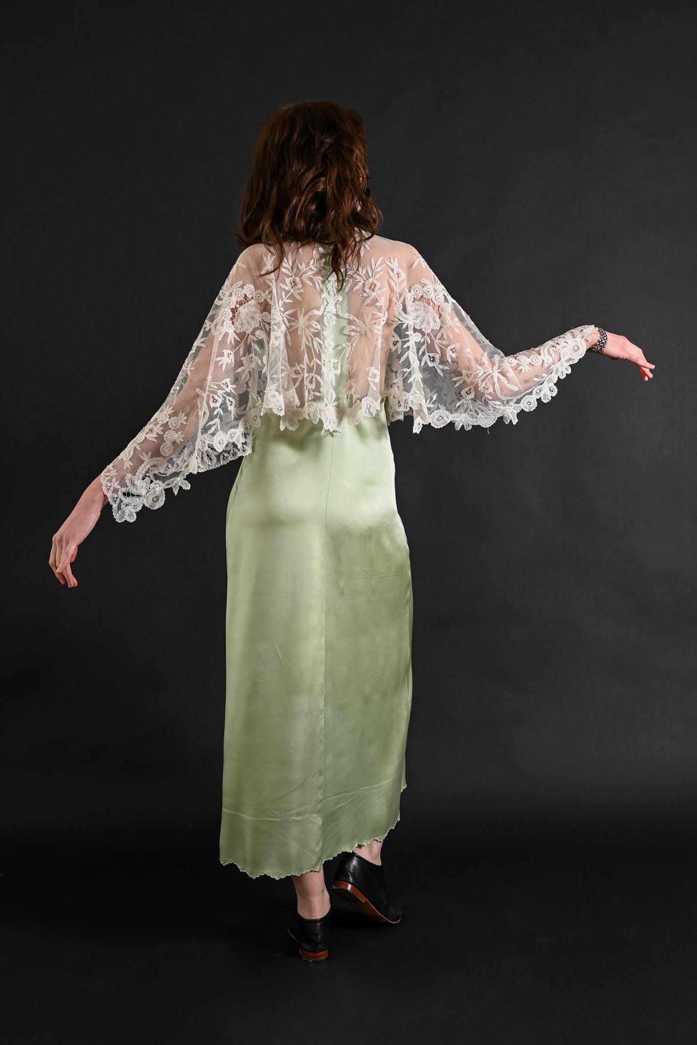 1920s Handmade Brussels Lace Shawl