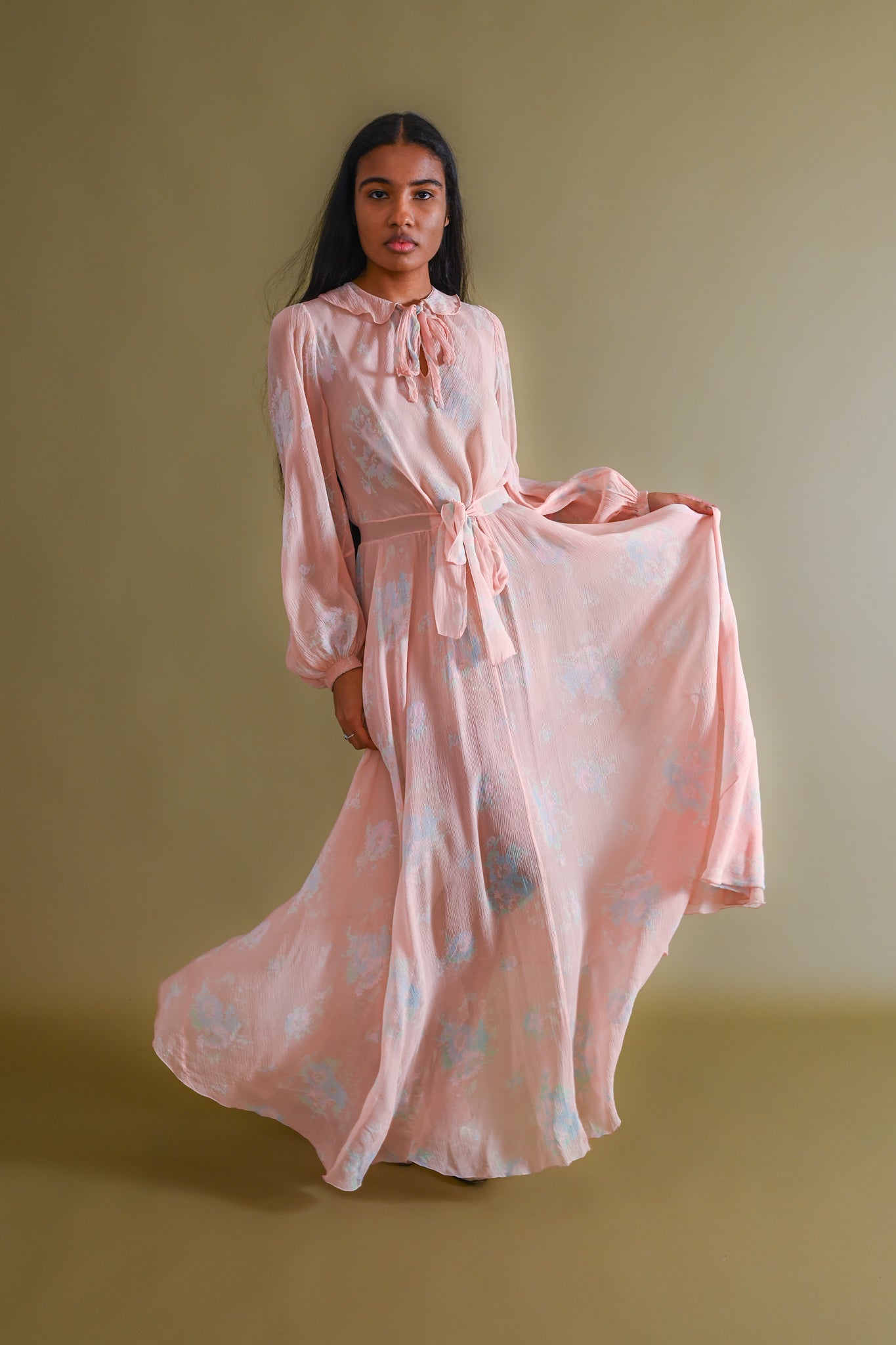 1930s Crinkle Silk Chiffon Balloon Sleeve Gown [xs/sm/med