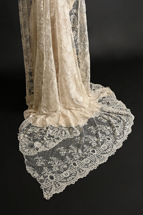 c1890s Handmade Brussels Mixed Lace Rectangular Bridal Veil