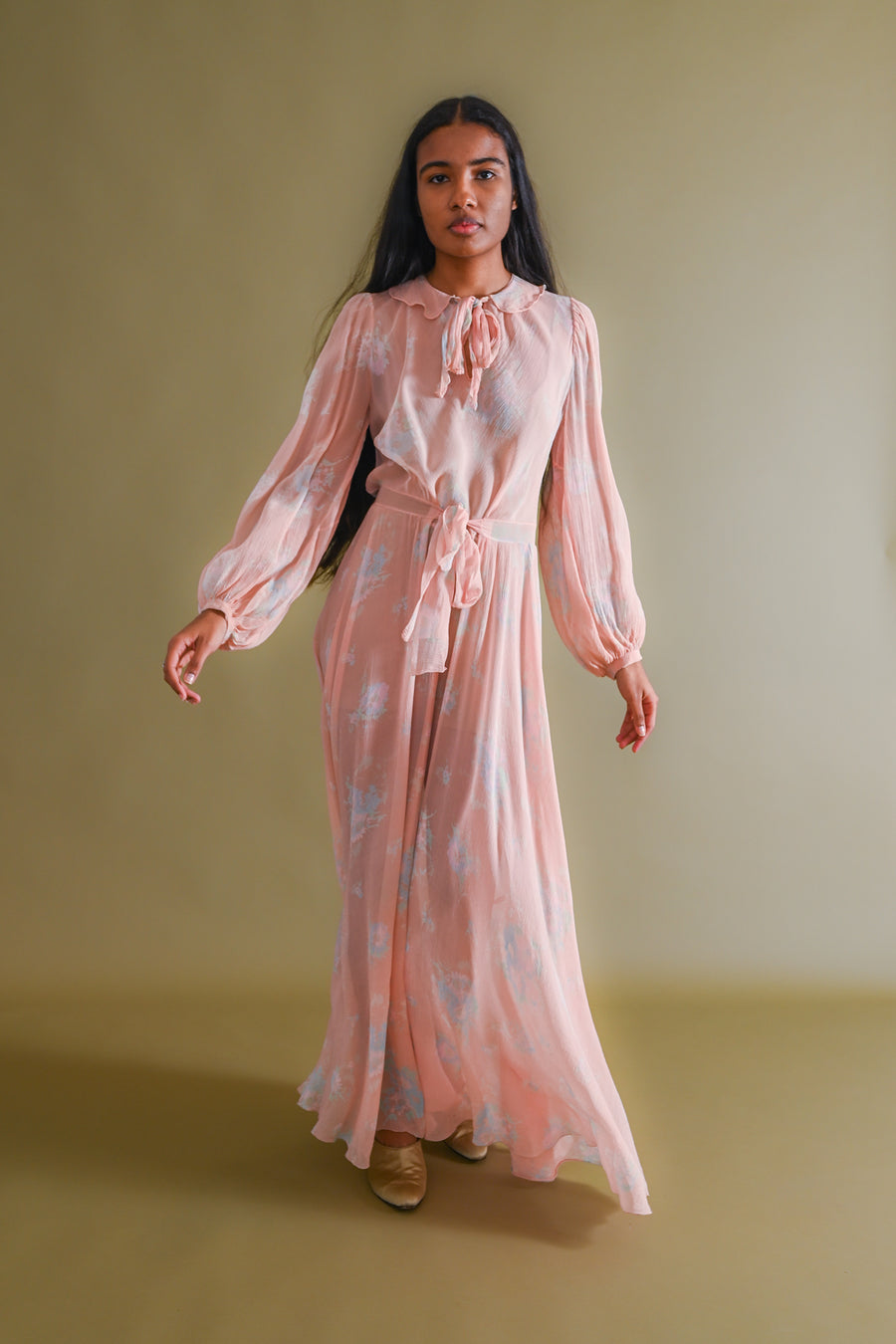 1930s Crinkle Silk Chiffon Balloon Sleeve Gown [xs/sm/med]