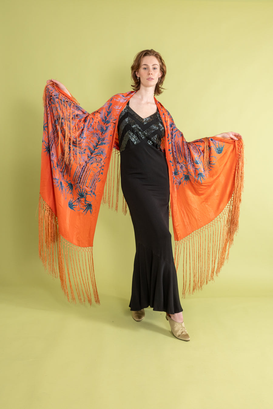 1920s Tangerine Surrealist Silk Fringe Shawl – Demetra Vintage