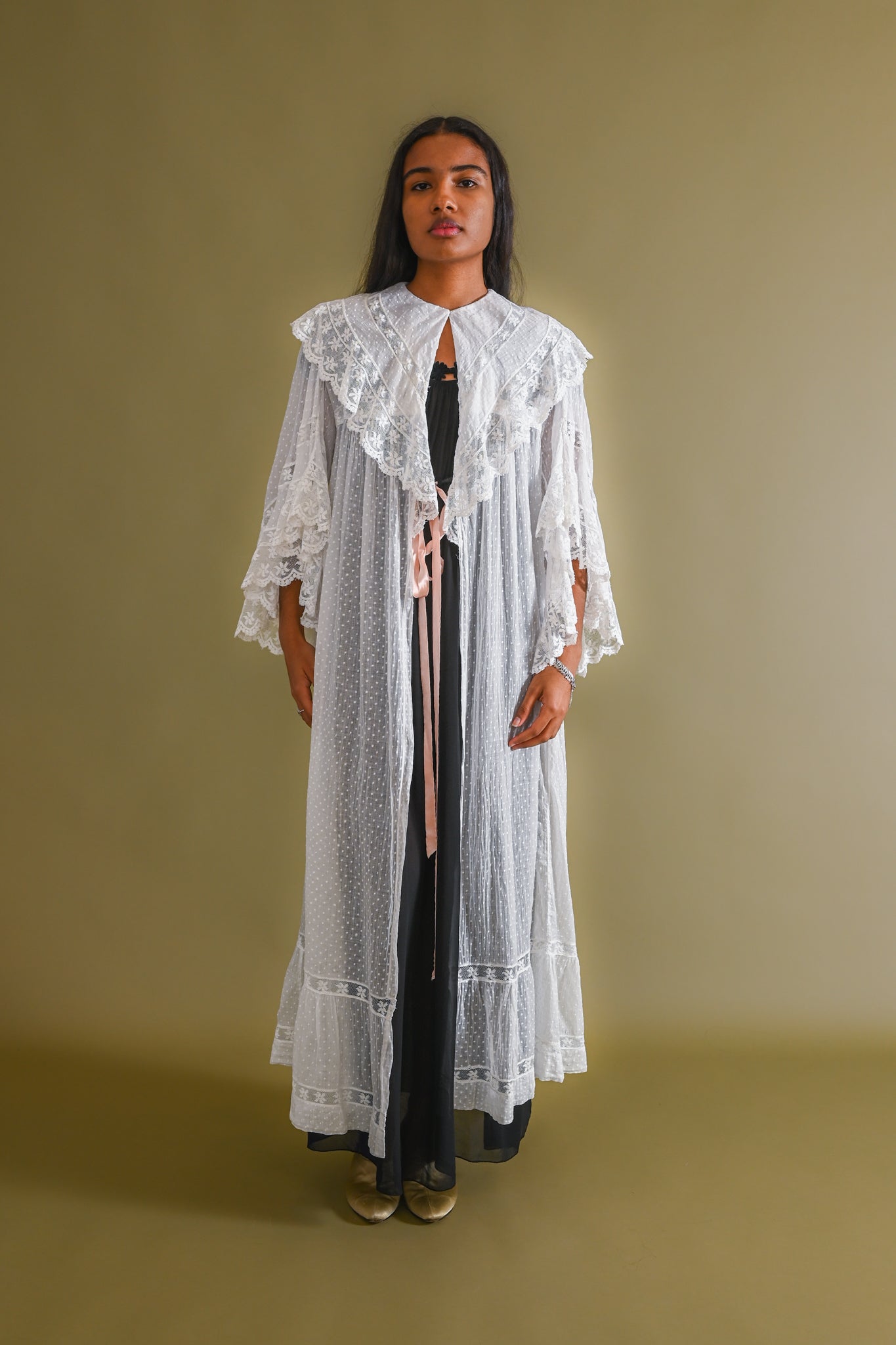 c1900 Swiss Dot Gauze Angel Sleeve Robe [xs/sm/med] – Demetra Vintage