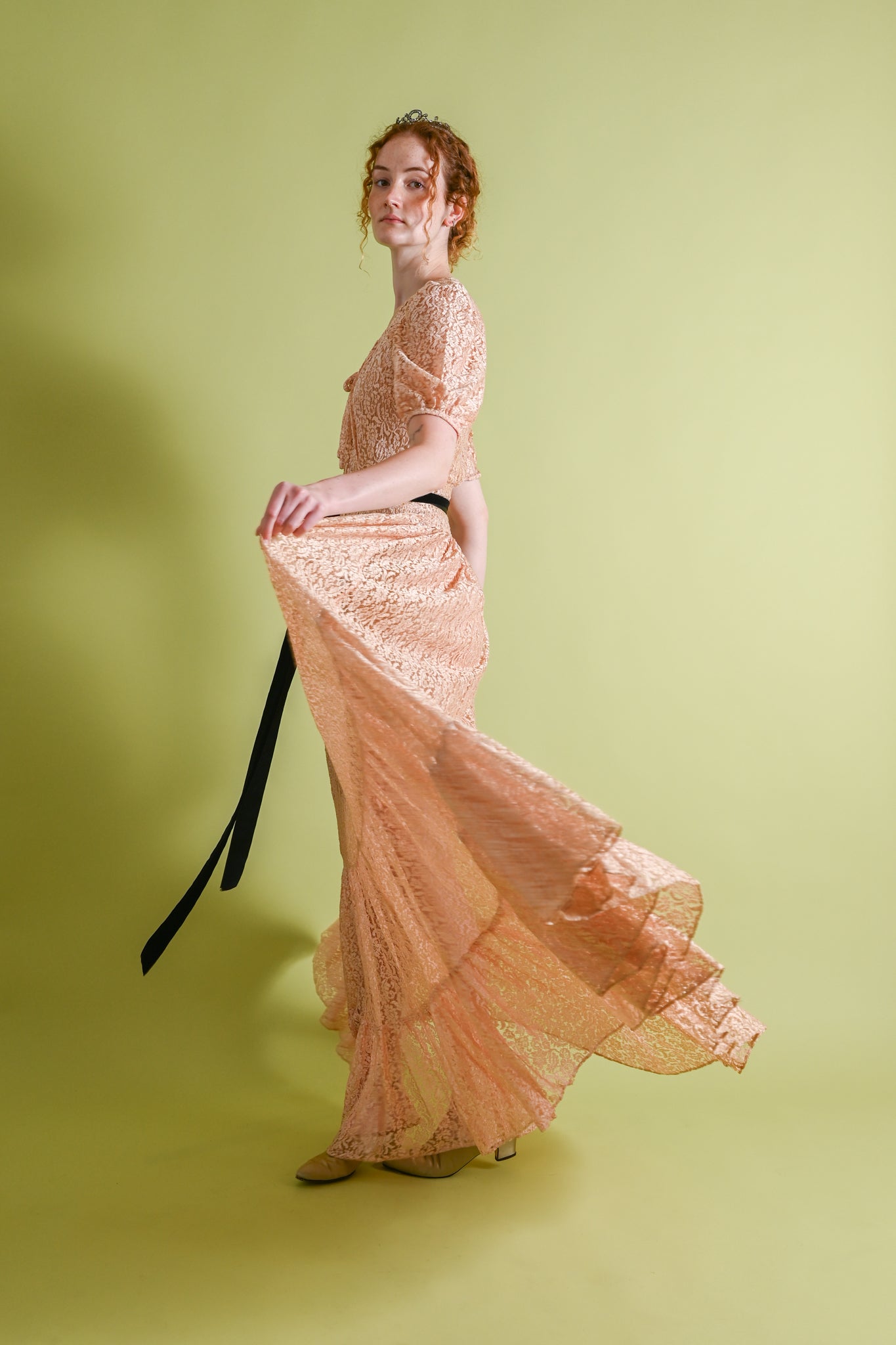 1930s Apricot Lace Dressing Gown by Saks[xs/sm]