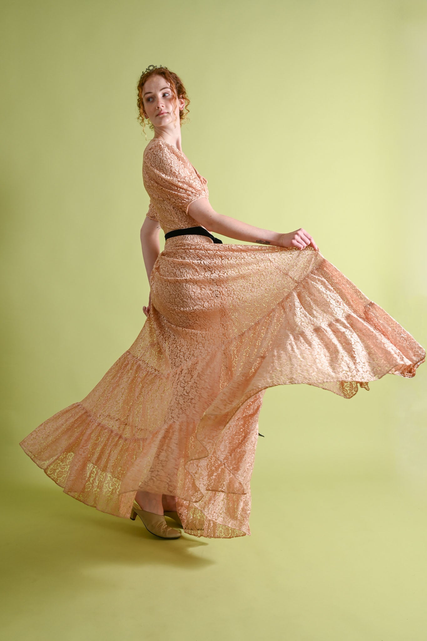 1930s Apricot Lace Dressing Gown by Saks[xs/sm]