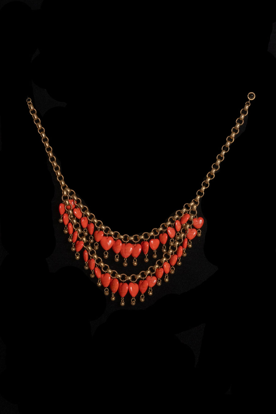 1940s Coral Glass Sweetheart Necklace