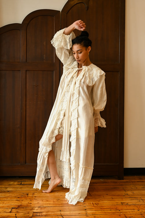 c1900 Ivory Silk Insertion Lace Dressing Gown