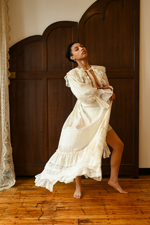 c1900 Ivory Silk Insertion Lace Dressing Gown