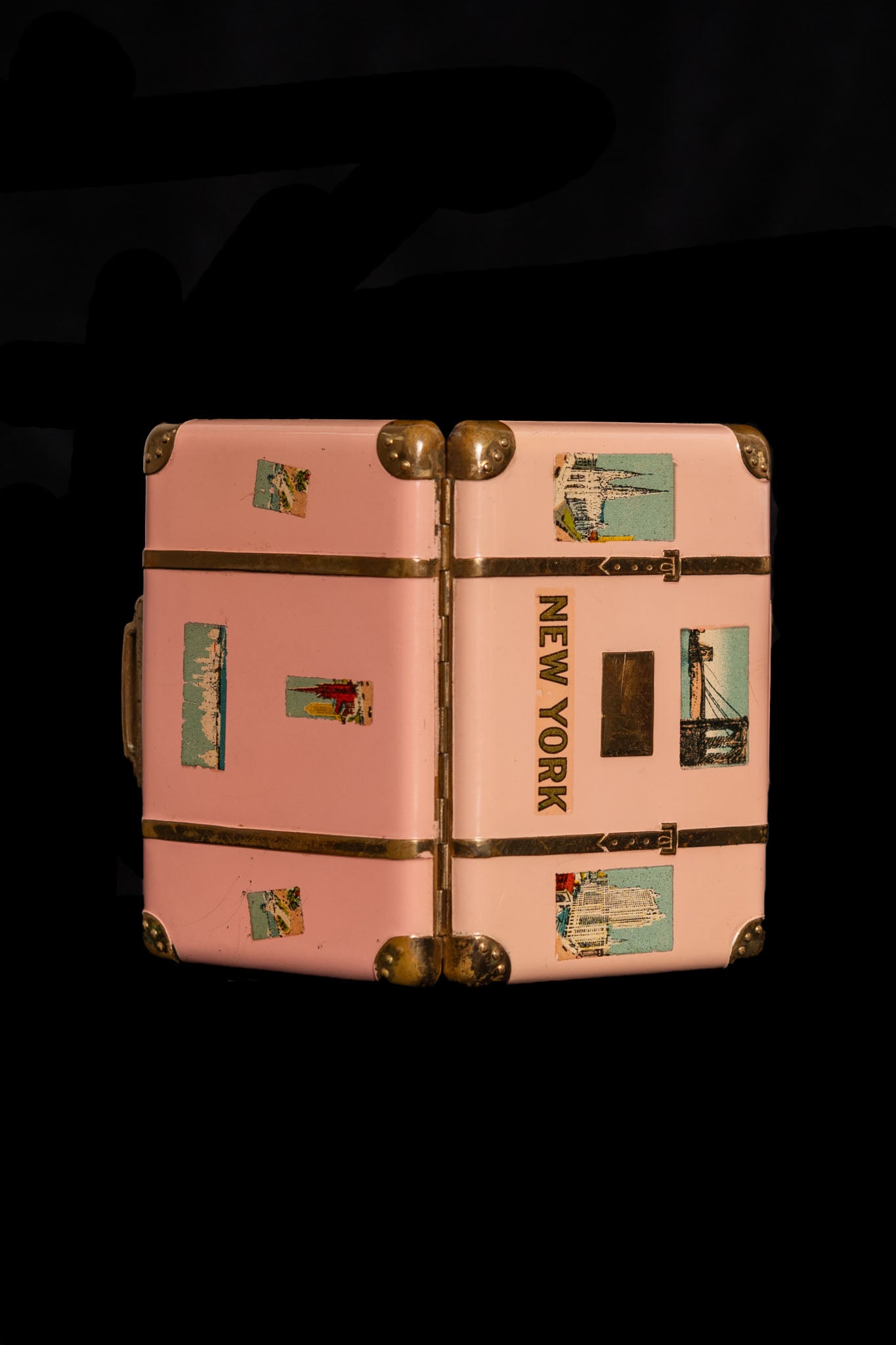 1940s New York Suitcase Souvenir Compact