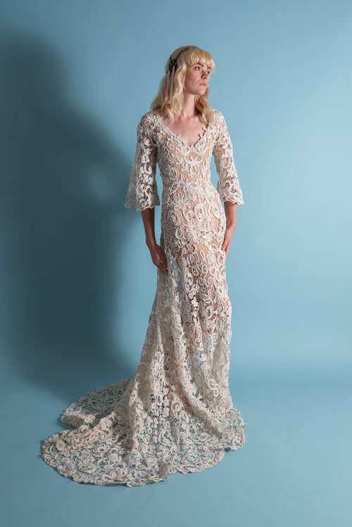 Antique Battenberg Lace Trained Bridal Gown [xs/sm]