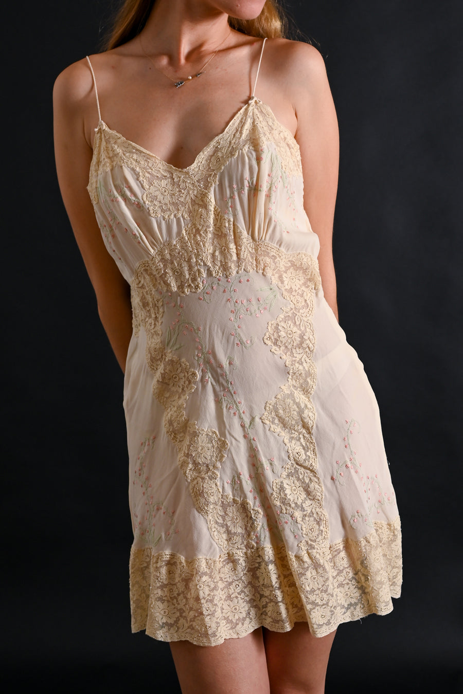 1930s Silk Floral Embroidered Mini [sm/med]