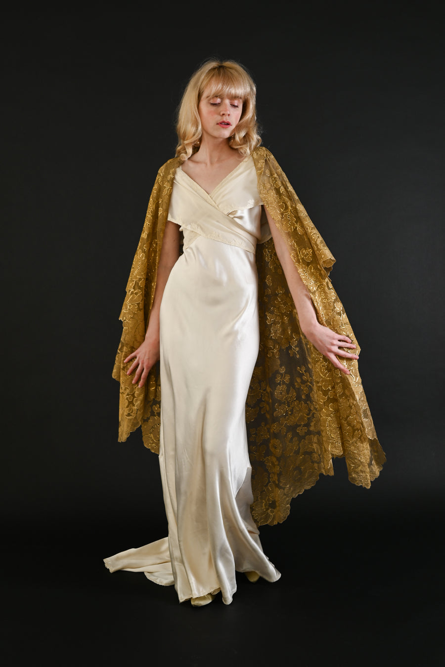 1920s Gold Lamé Alençon Lace Tiered Cape [OS]