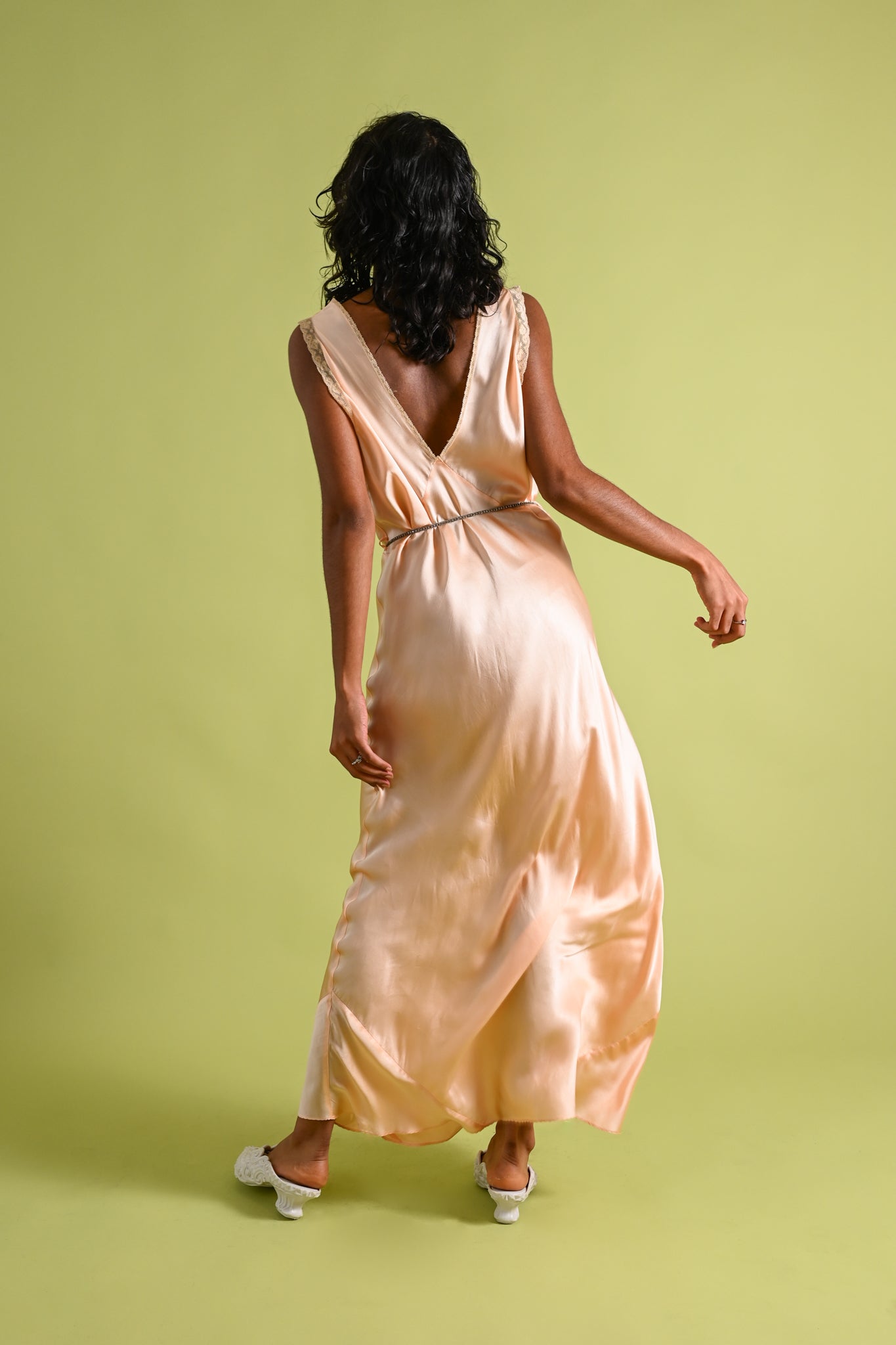 1930s Peach Silk + Lace Appliqué Bias Gown [lrg/xl]