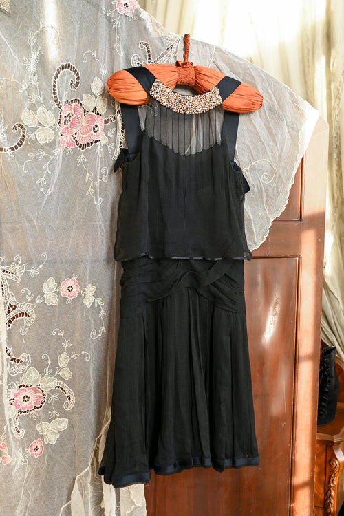 Chanel A/W 2005 Pearls + Bows LBD