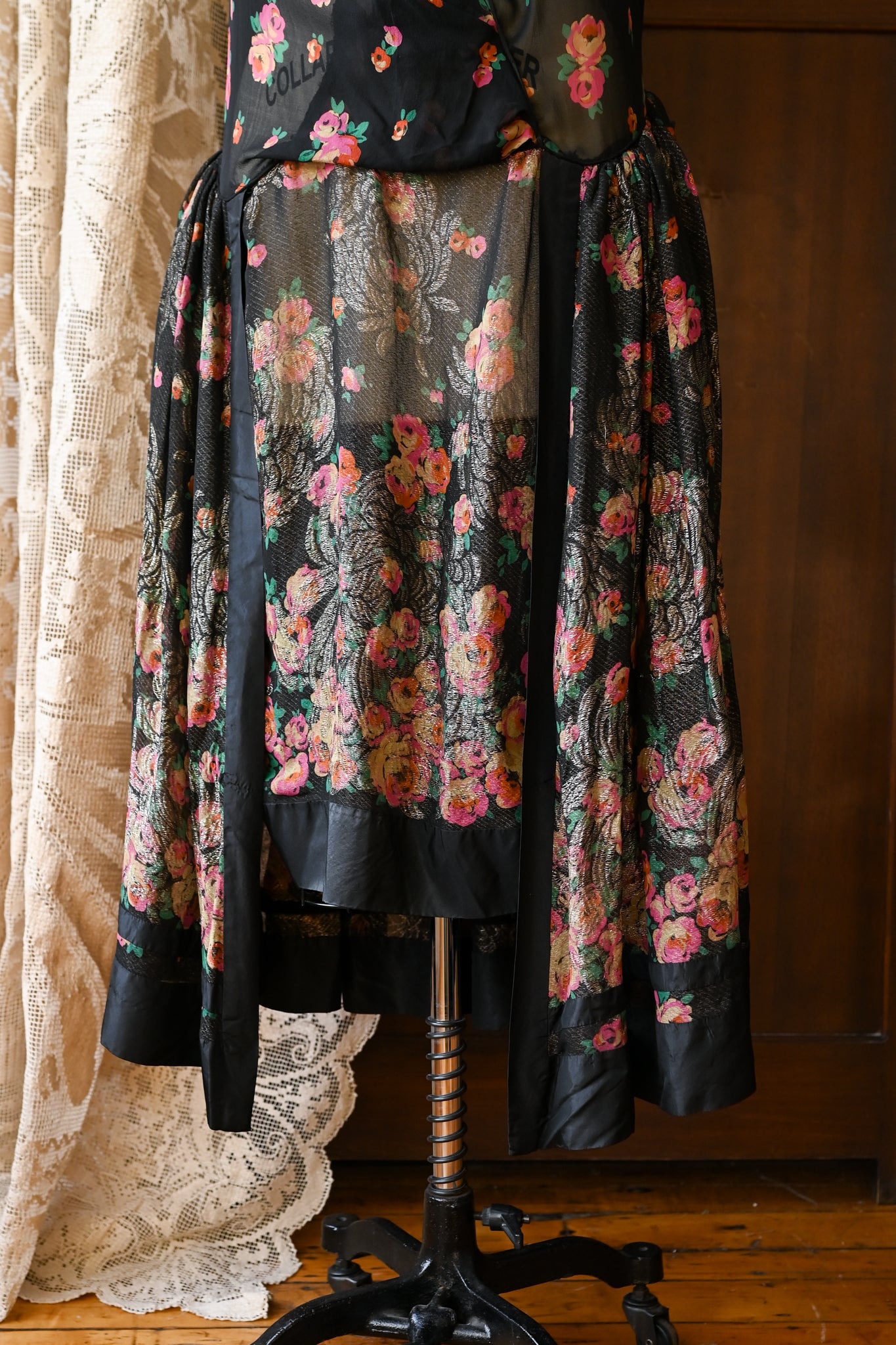 1920s Silk Lamé Robe de Style Gown