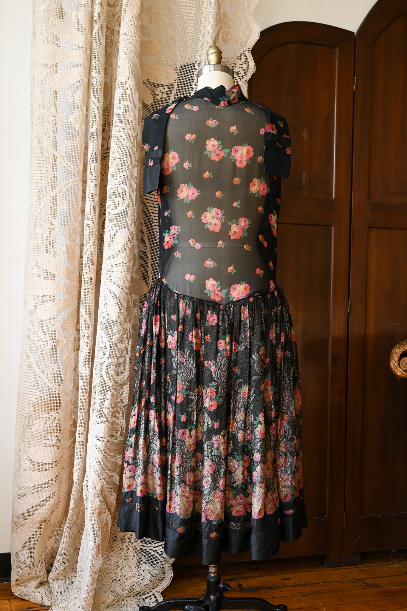 1920s Silk Lamé Robe de Style Gown