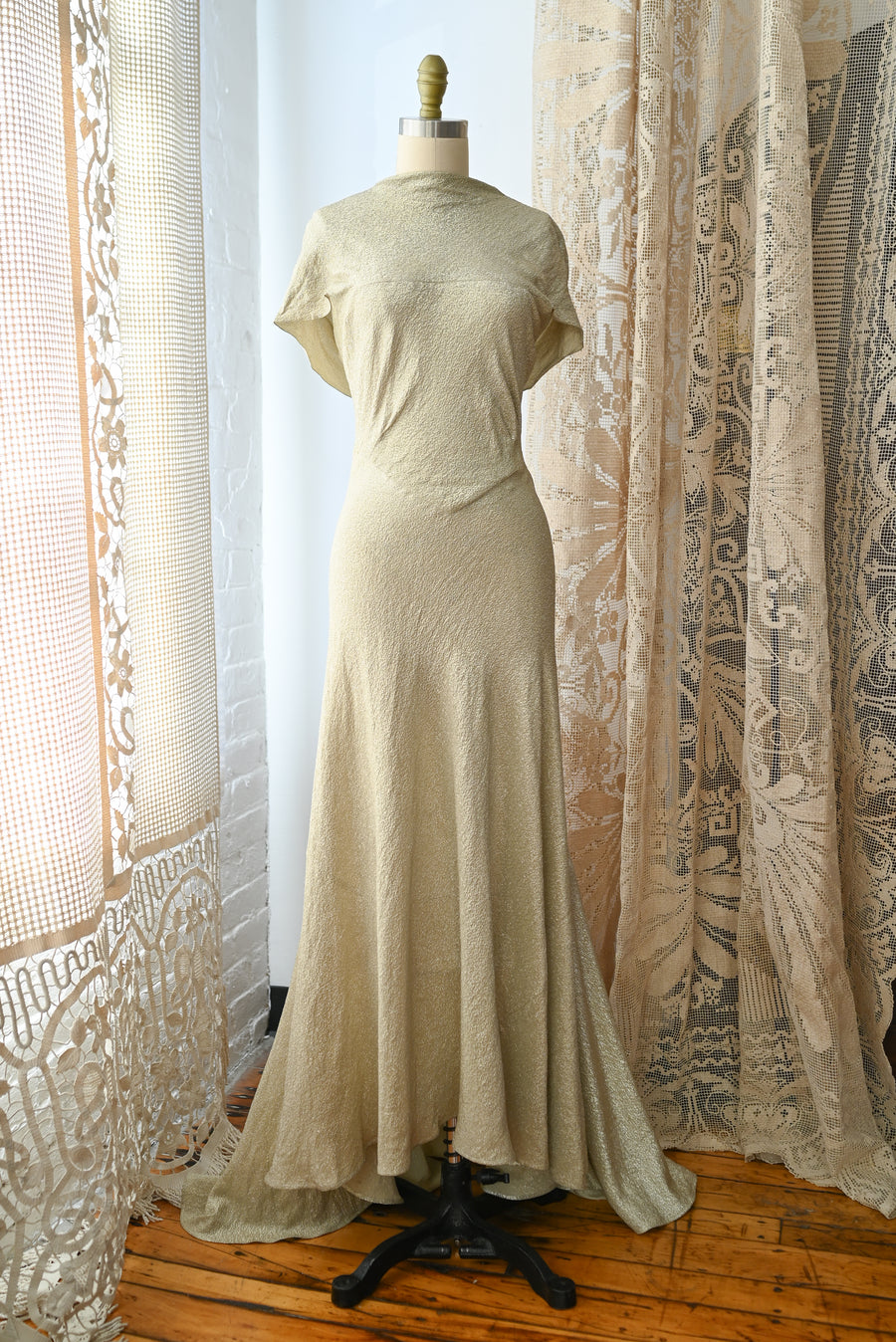 1930s Silver Lamé Cowl Back Trained Gown