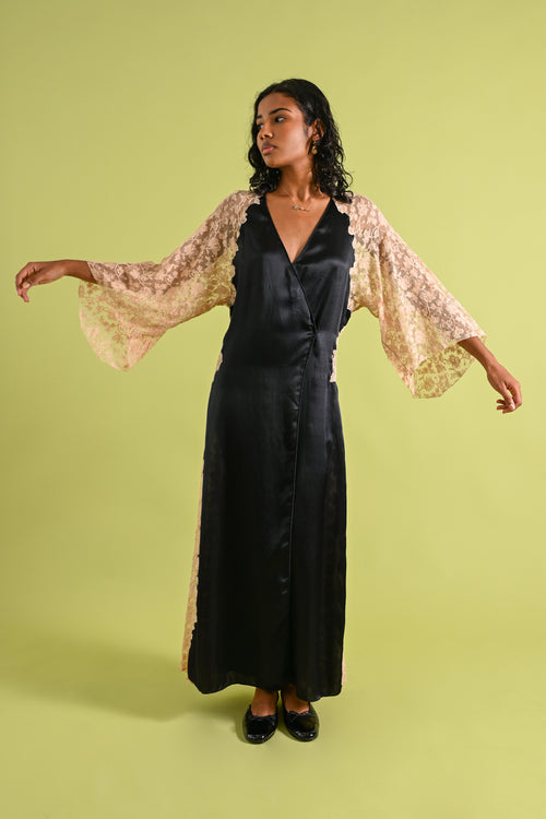 1930s Black Silk + Lace Angel Sleeve Robe [xs/sm/med]