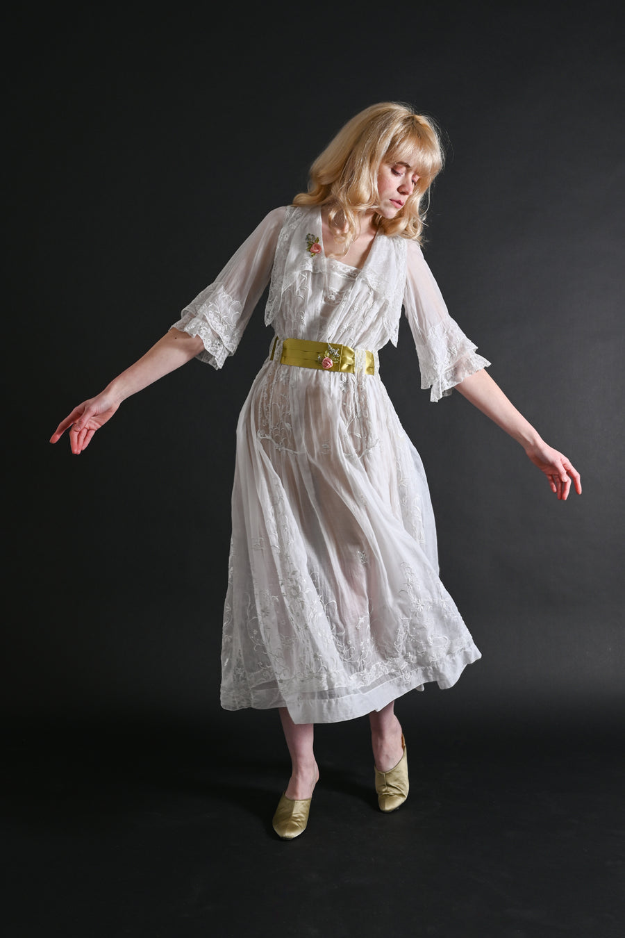 1920s Whitework Dress with Silk Ribbonwork [xs/sm]