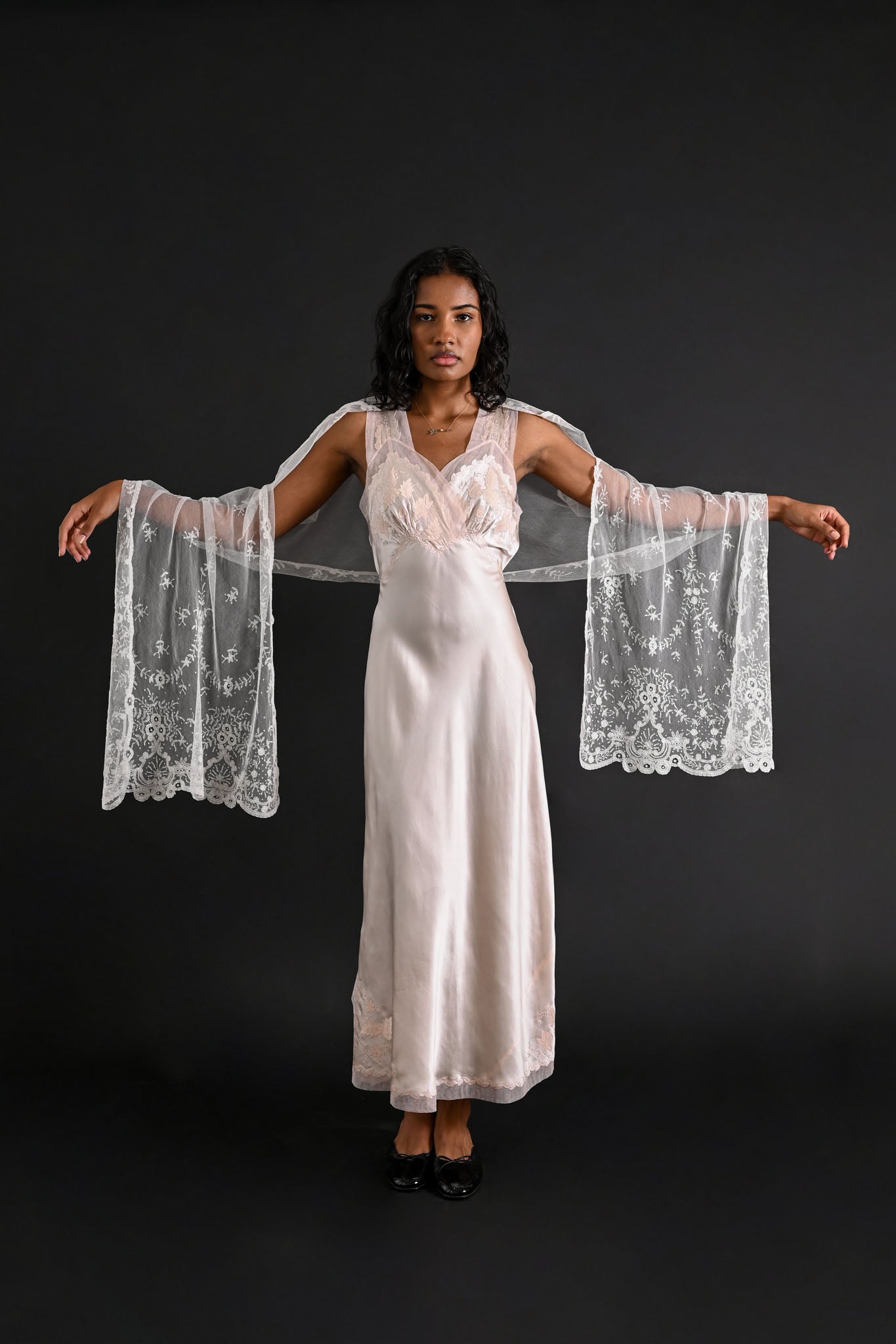 1900s Handmade Brussels Lace Shawl