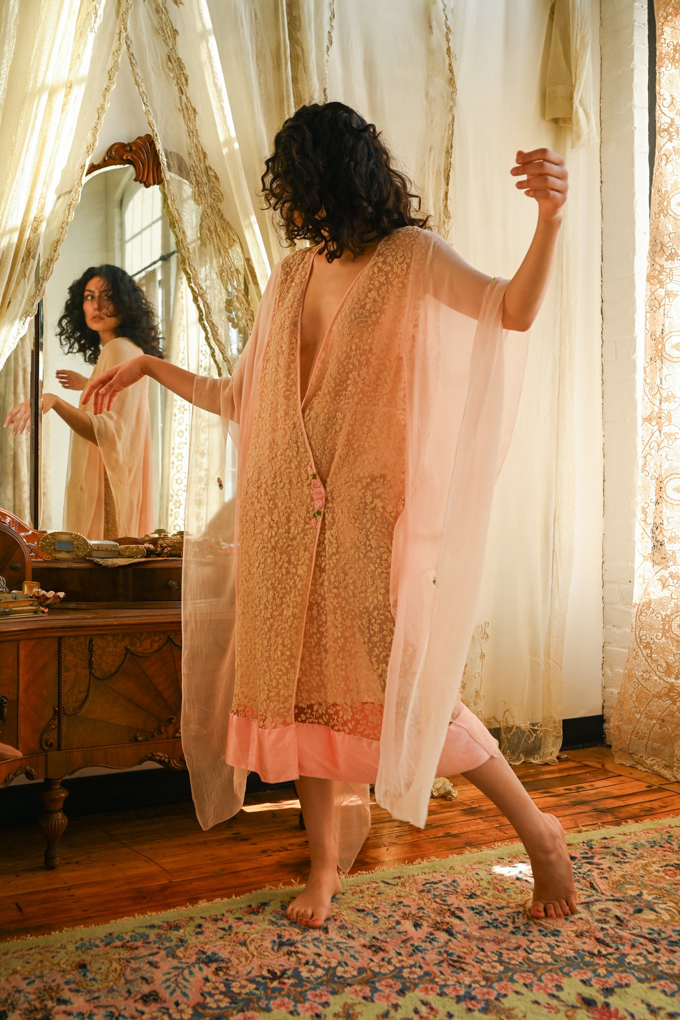 1920s Silk + Lace Caped Angel Sleeve Robe [sm/med/lrg]