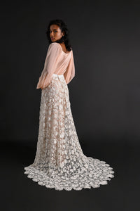 1900s Masterwork Irish Crochet Trained Bridal Skirt [xs/sm/med]