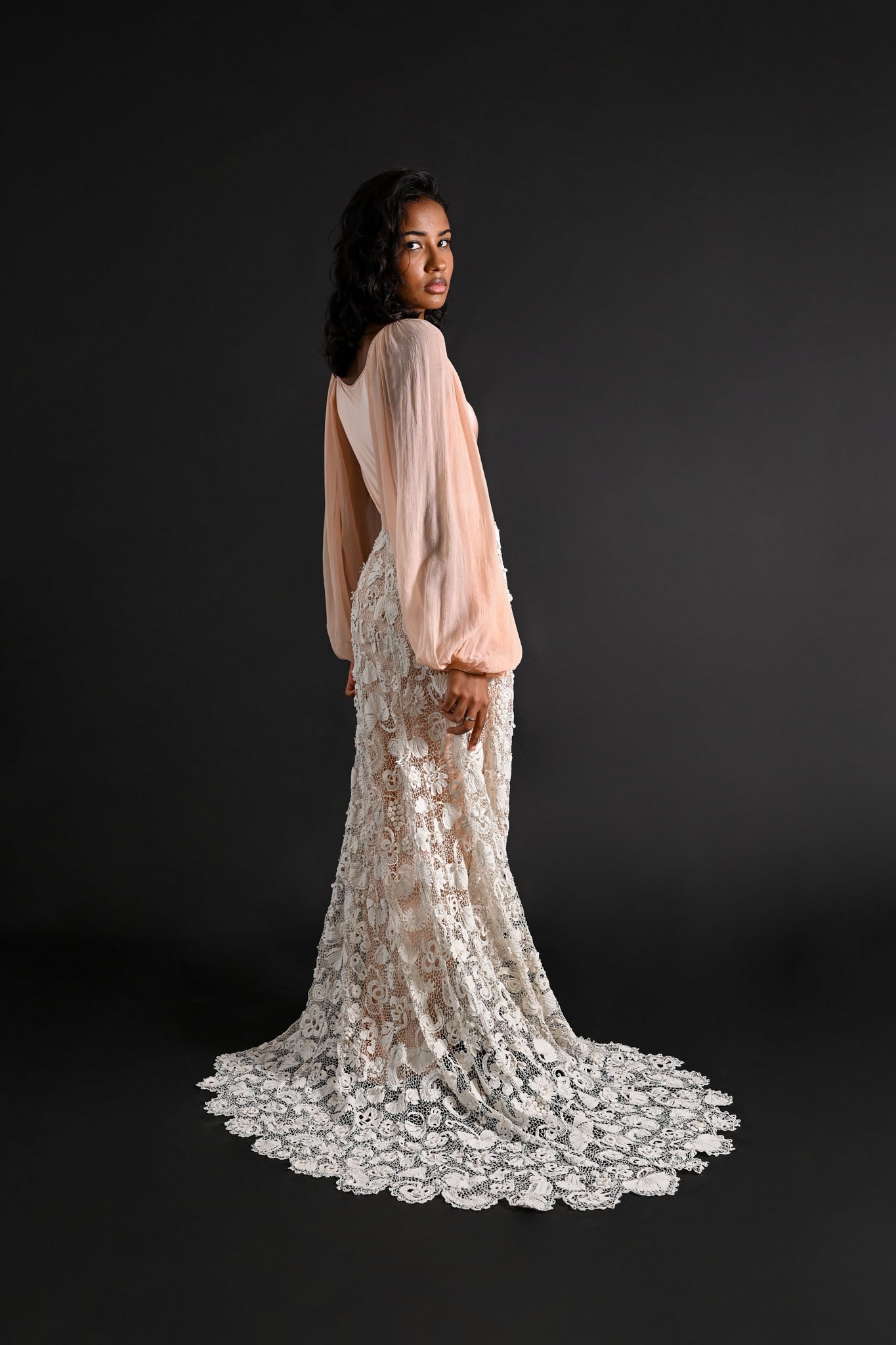 1900s Masterwork Irish Crochet Trained Bridal Skirt [xs/sm/med]