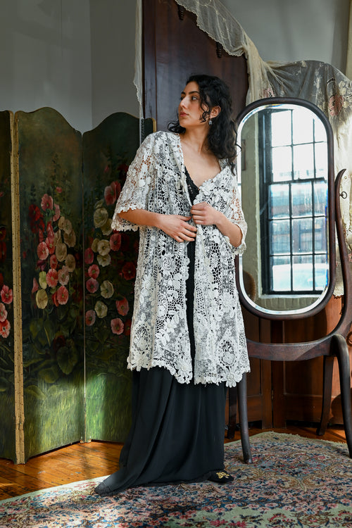 c1900 Irish Crochet + Filet Lace Duster [sm/med/lrg]