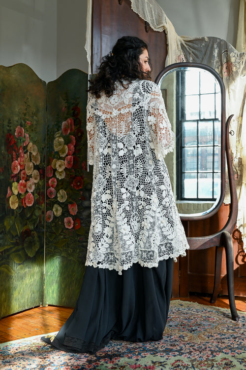 c1900 Irish Crochet + Filet Lace Duster [sm/med/lrg]