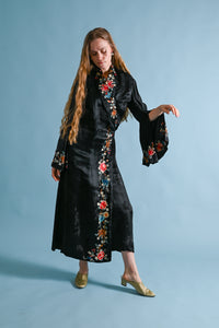 1930s Hand Embroidered Silk Trumpet Sleeve Wrap [sm/med/lrg]