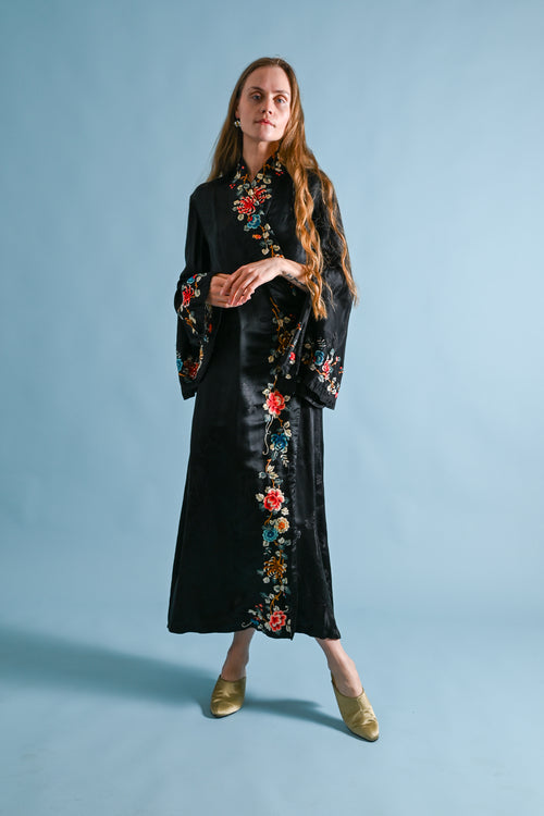 1930s Hand Embroidered Silk Trumpet Sleeve Wrap [sm/med/lrg]