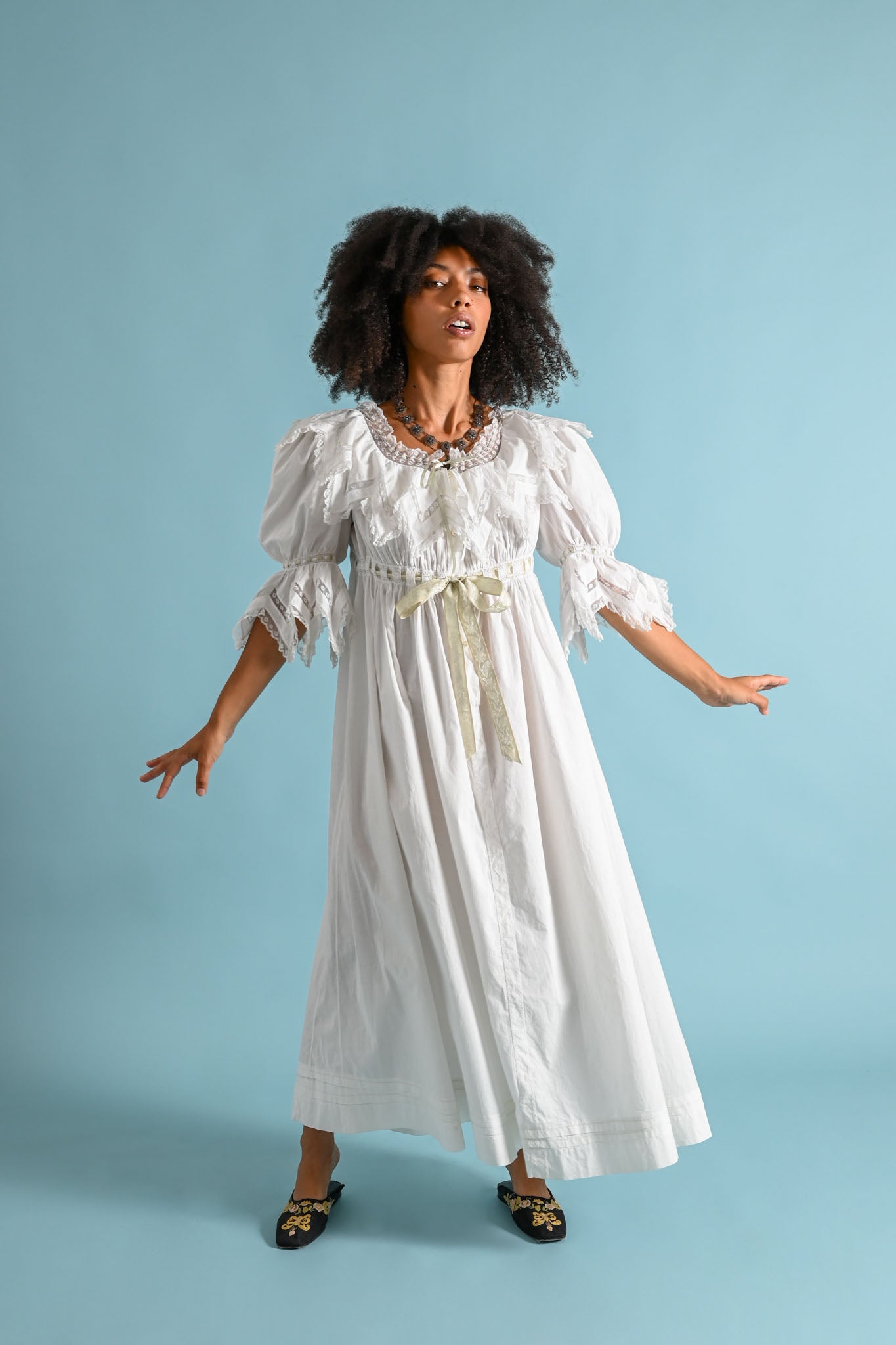 1900s Sawtooth Lace Empire Dressing Gown [xs/sm/med]