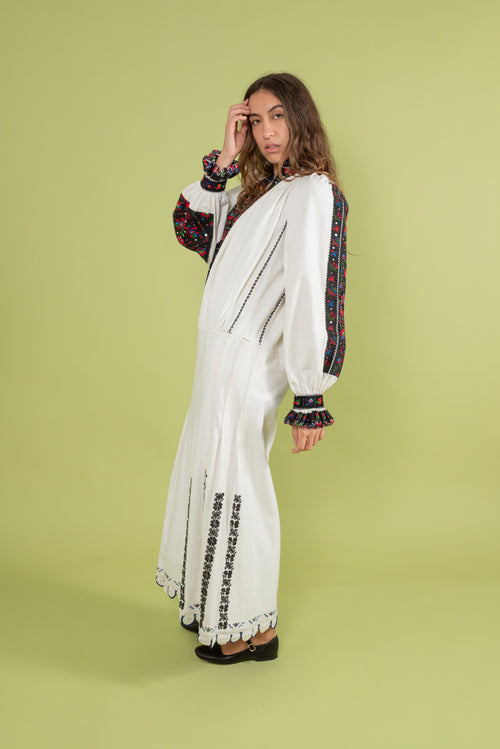 1920s Transylvanian Embroidered Folk Dress [med/lrg]