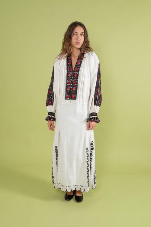 1920s Transylvanian Embroidered Folk Dress [med/lrg]