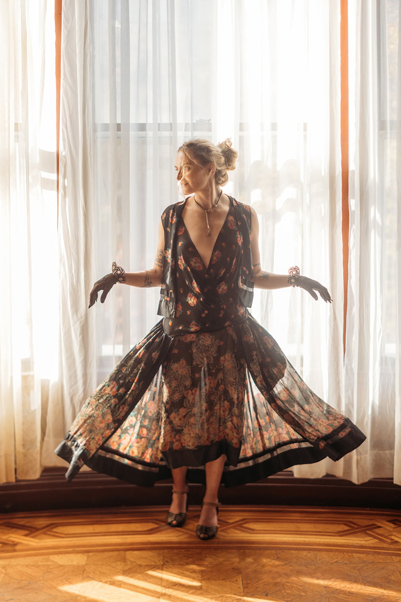 1920s Silk Lamé Robe de Style Gown